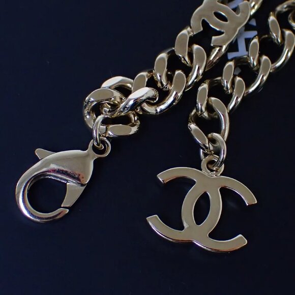 CHANEL CC Logo Chain Bracelet Bangle B22S GHW Italy Accessory - Picture 9 of 11